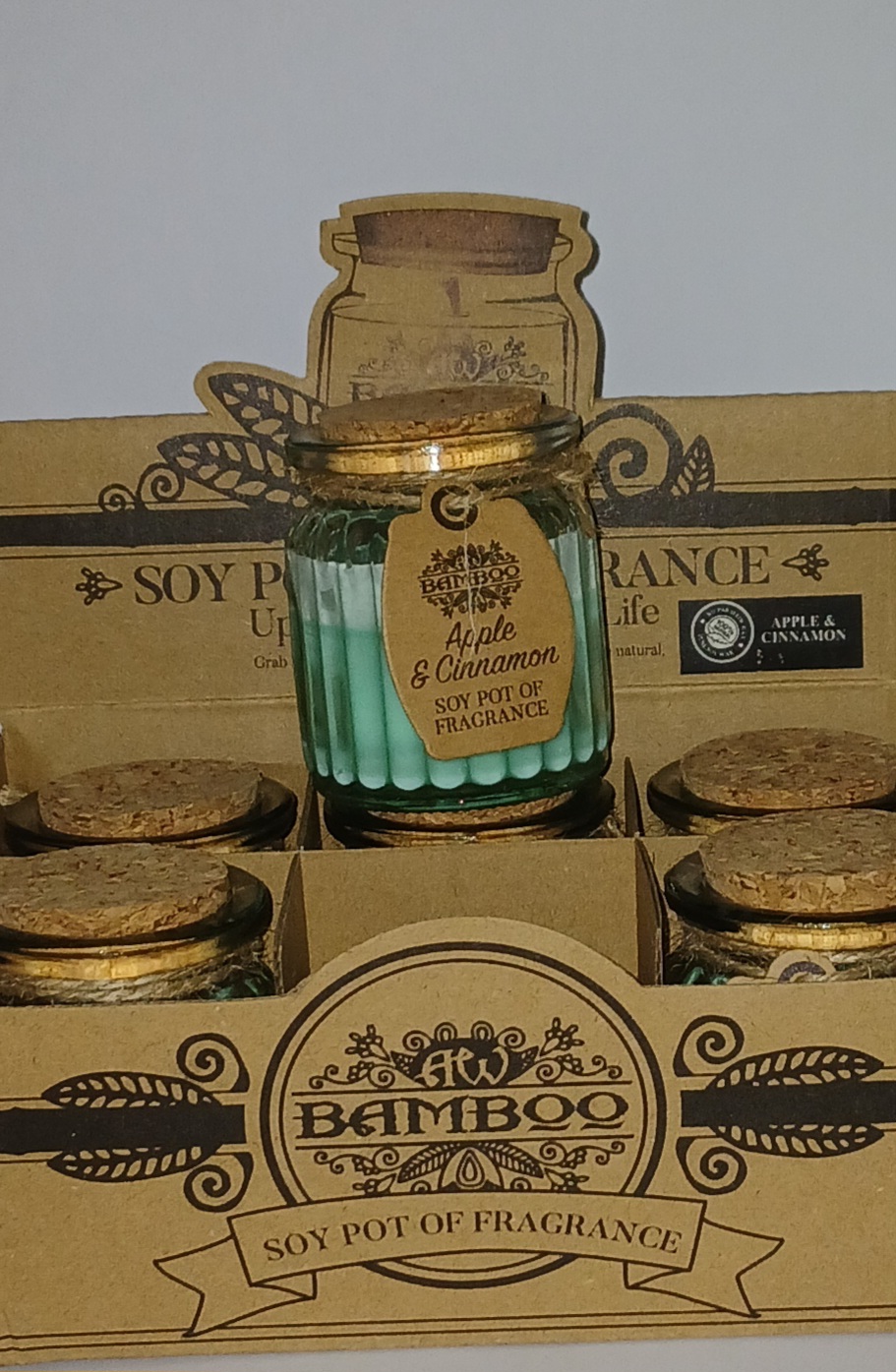 Sojų vaško žvakė „Obuolys ir cinamonas“