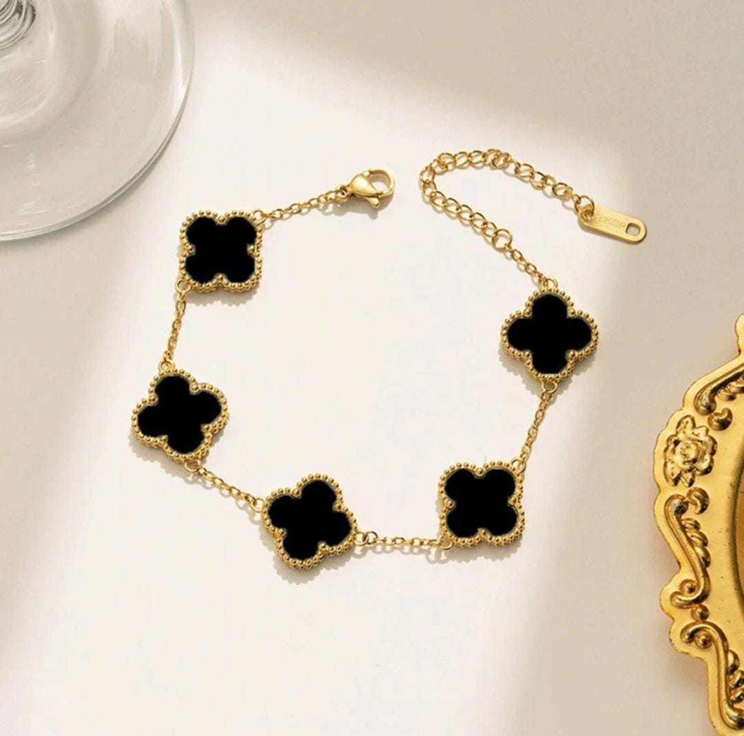 Elegant Clover Charm Bracelet