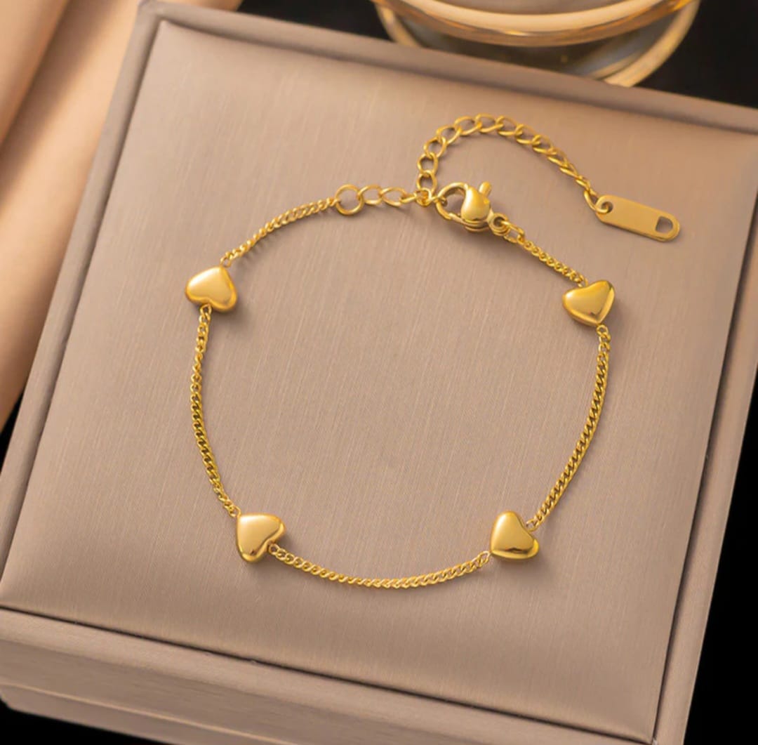 Gold Heart Charm Bracelet