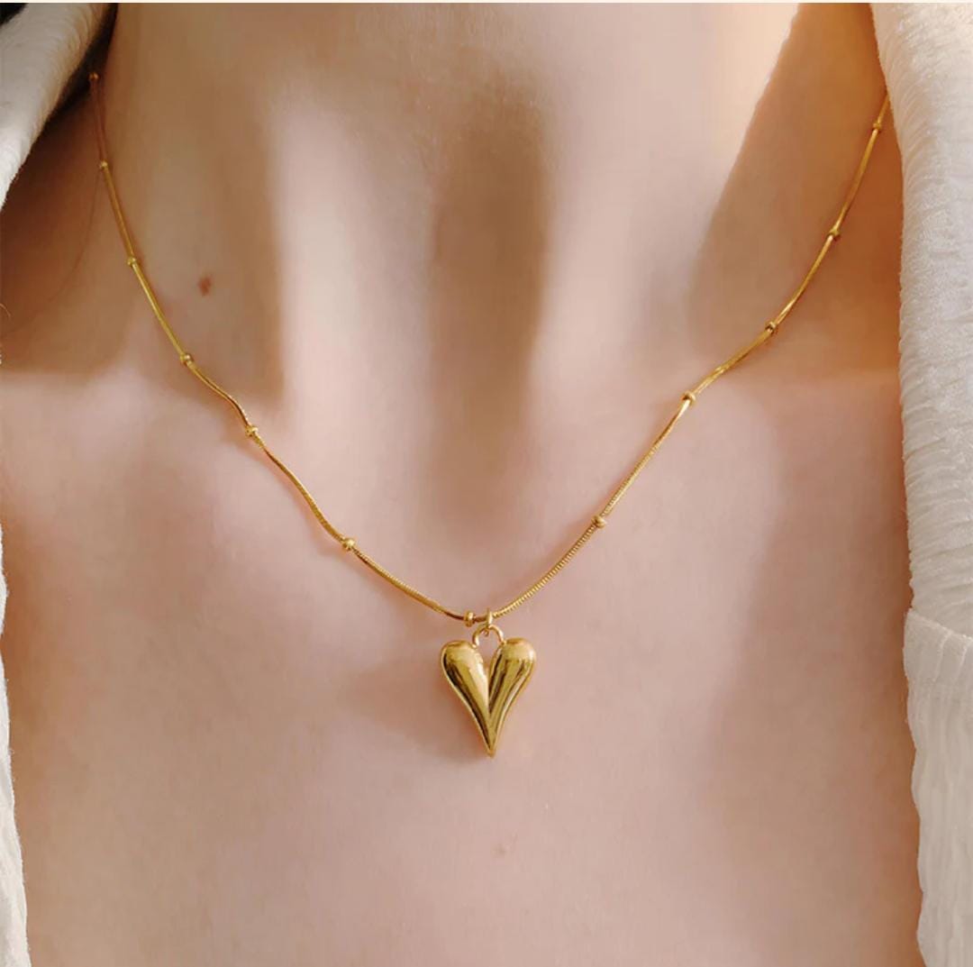 Gold Heart Pendant Necklace