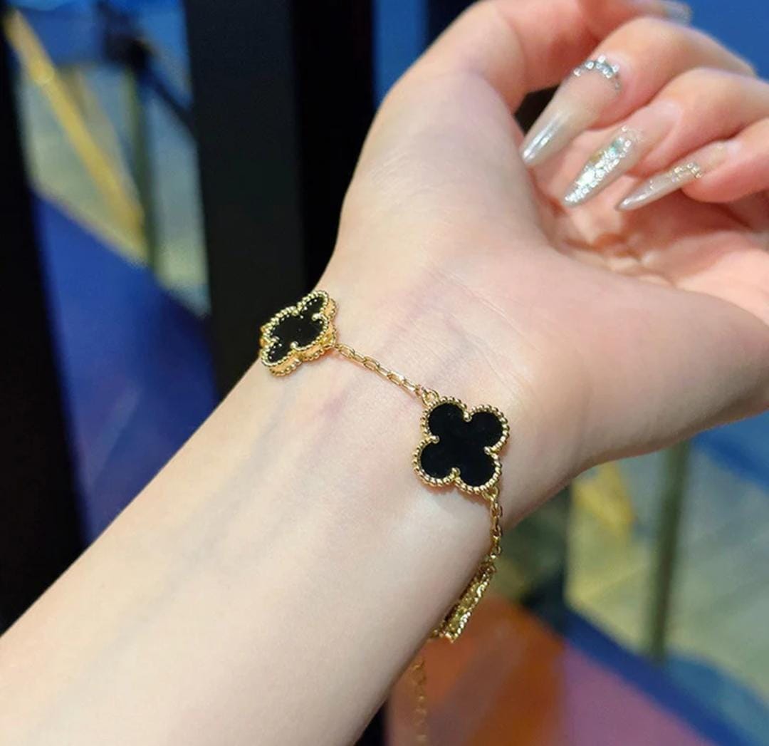 Elegant Clover Charm Bracelet