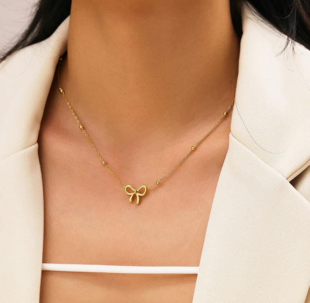 Gold Bow Pendant Necklace