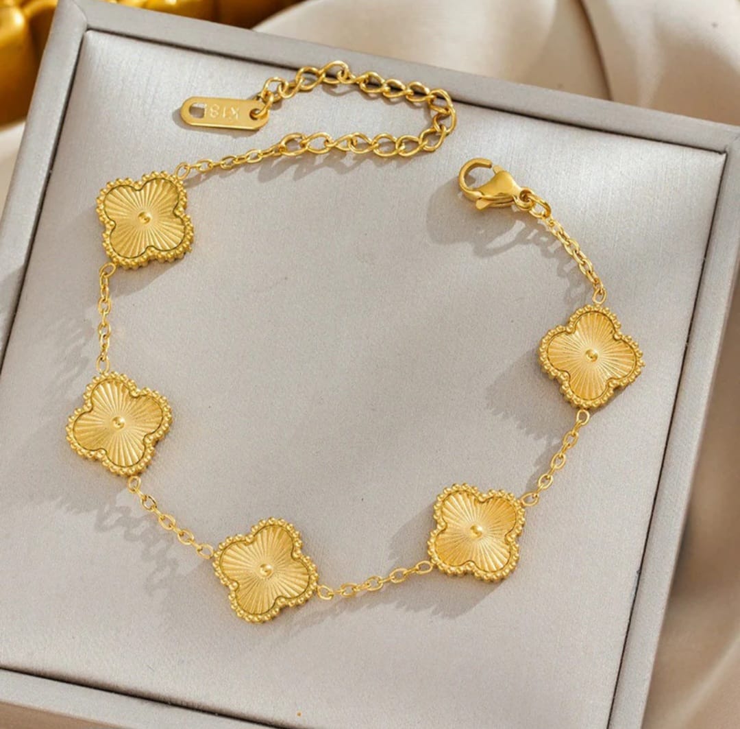 Gold Clover Bracelet