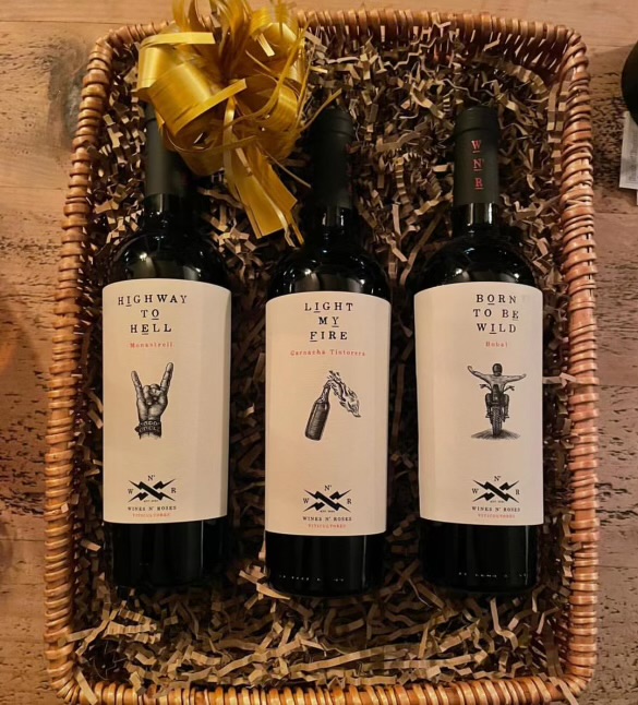 Wines n Roses Christmas Hamper Package