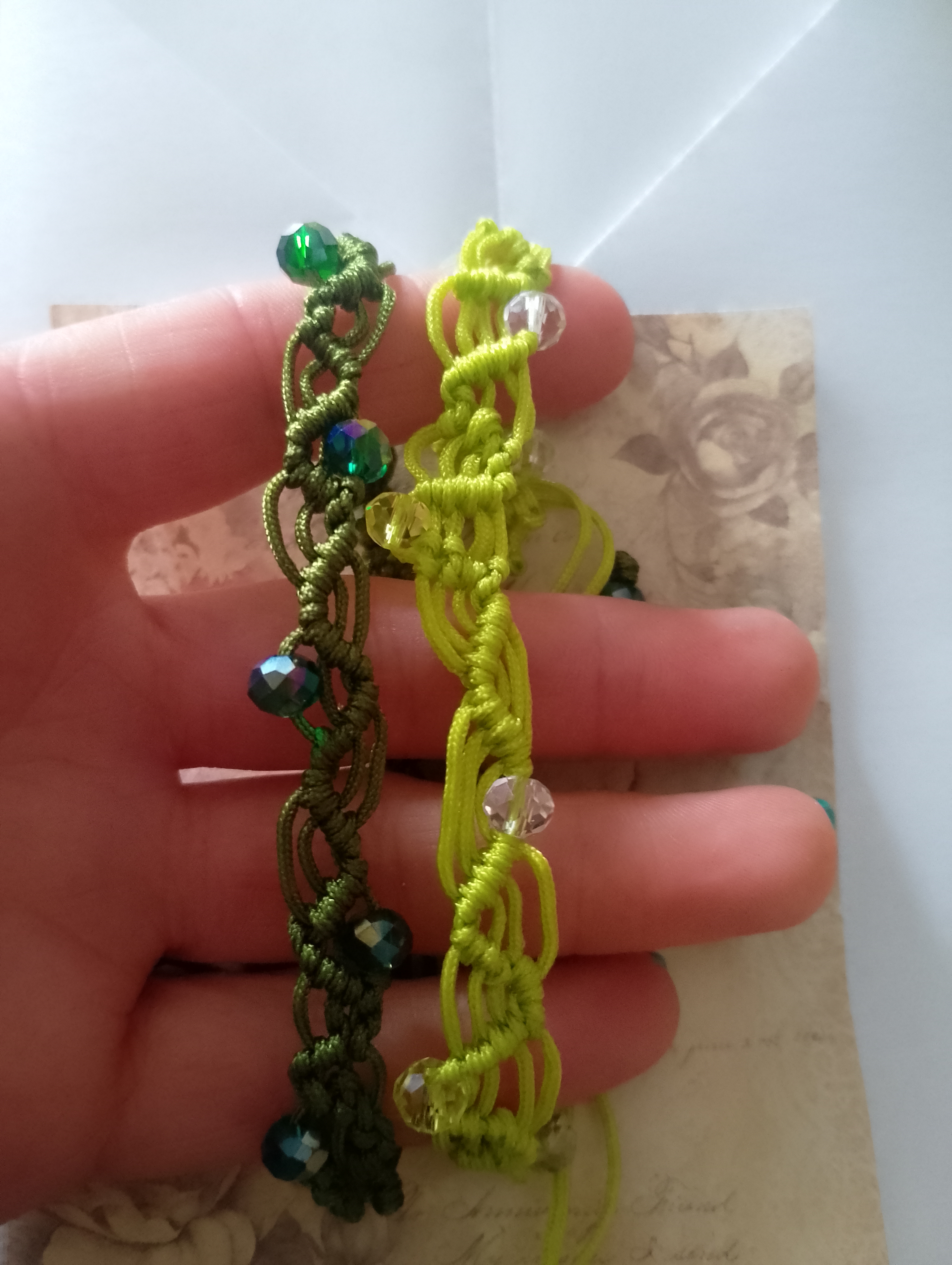 Pulseras artesanales de macramé