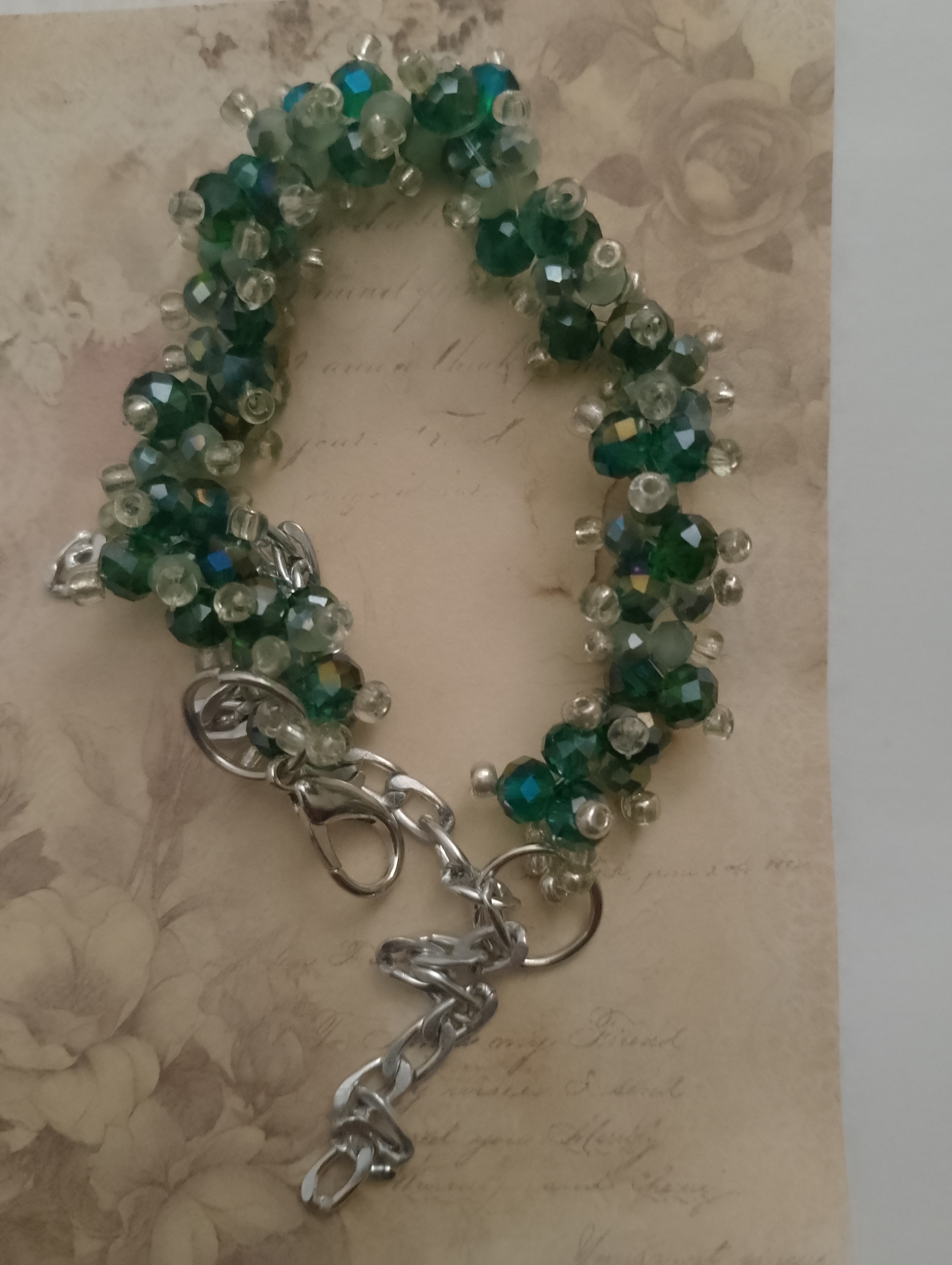 Pulsera de cuentas doradas y coloridas doble 