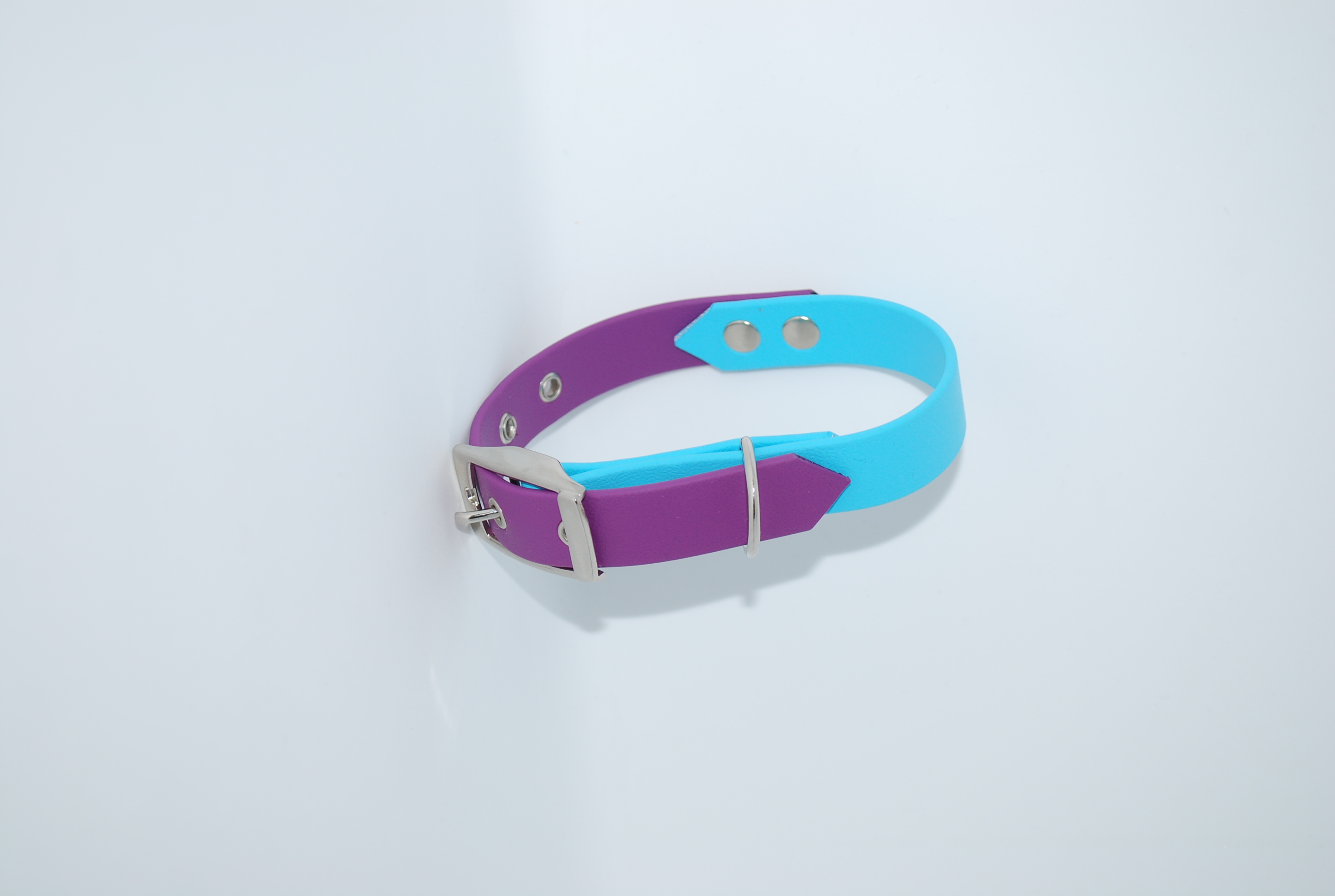 Biotano antkaklis "Skyan Blue-Grape"