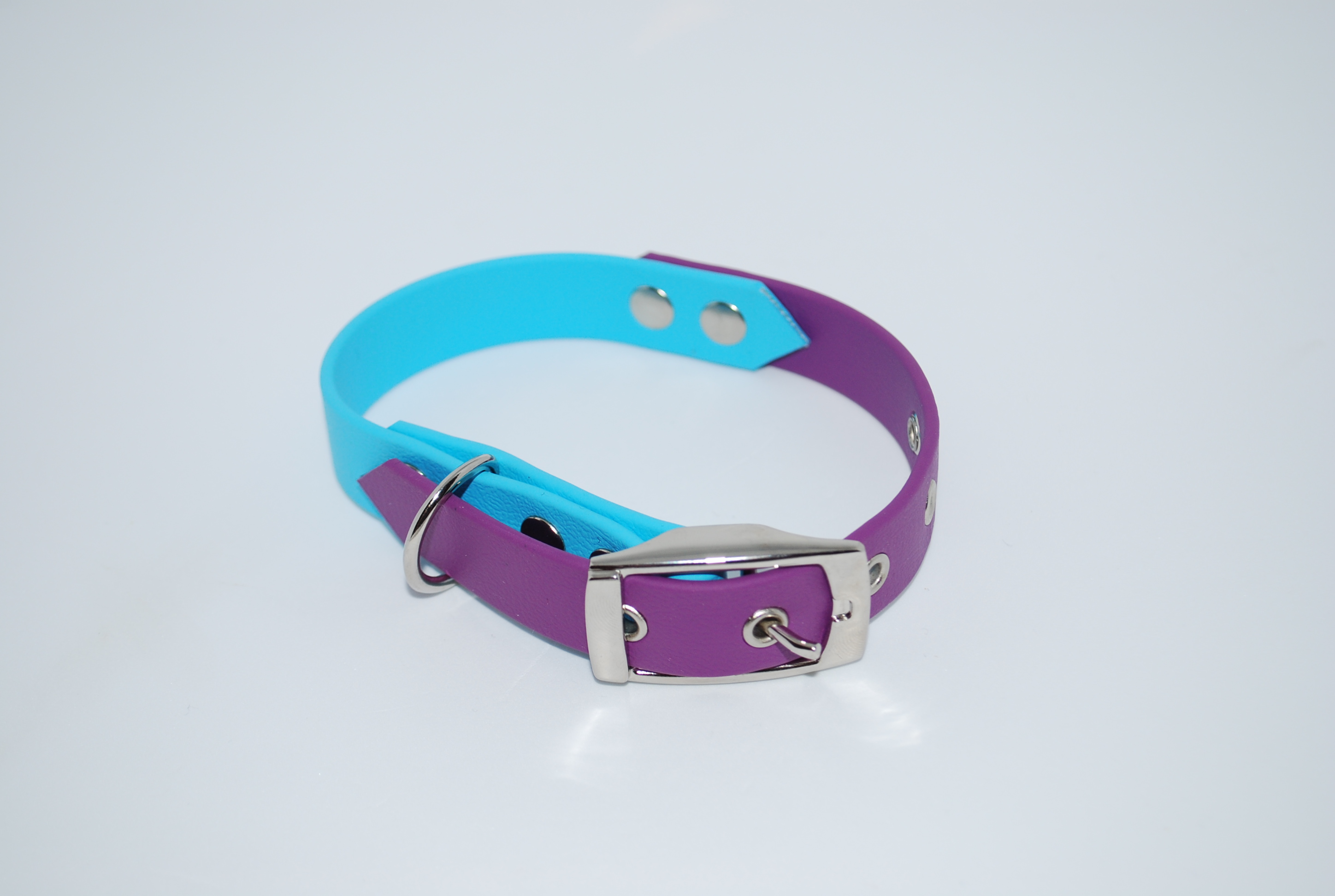 Biotano antkaklis "Skyan Blue-Grape"