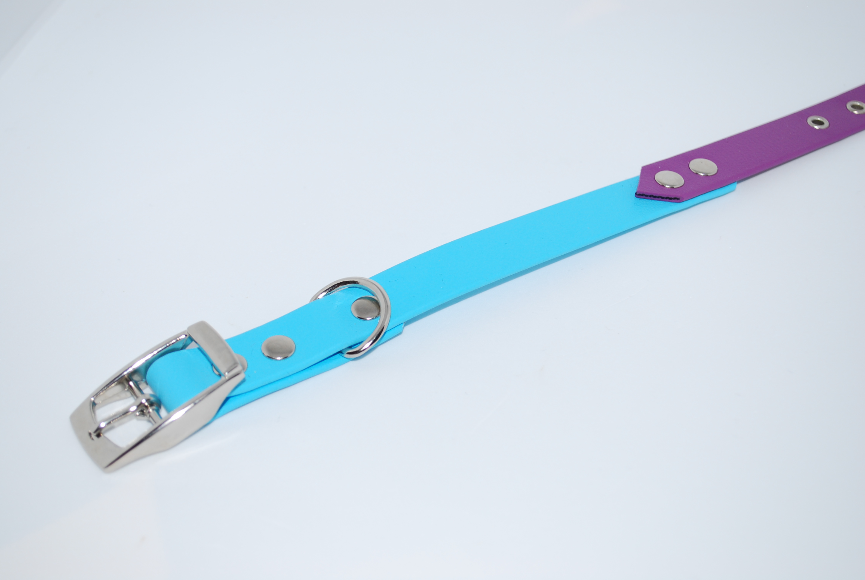 Biotano antkaklis "Skyan Blue-Grape"