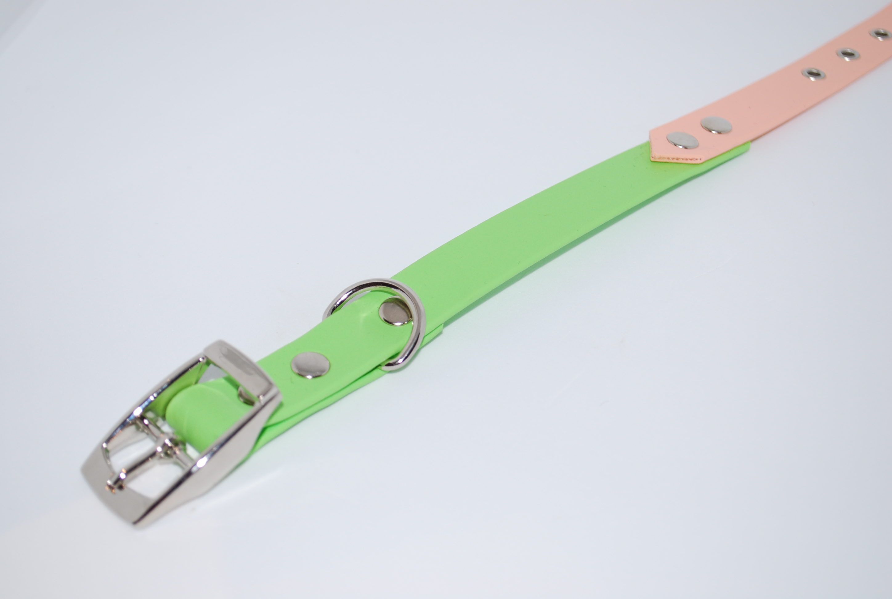 Biotano antkaklis "Appel Green-Peach"