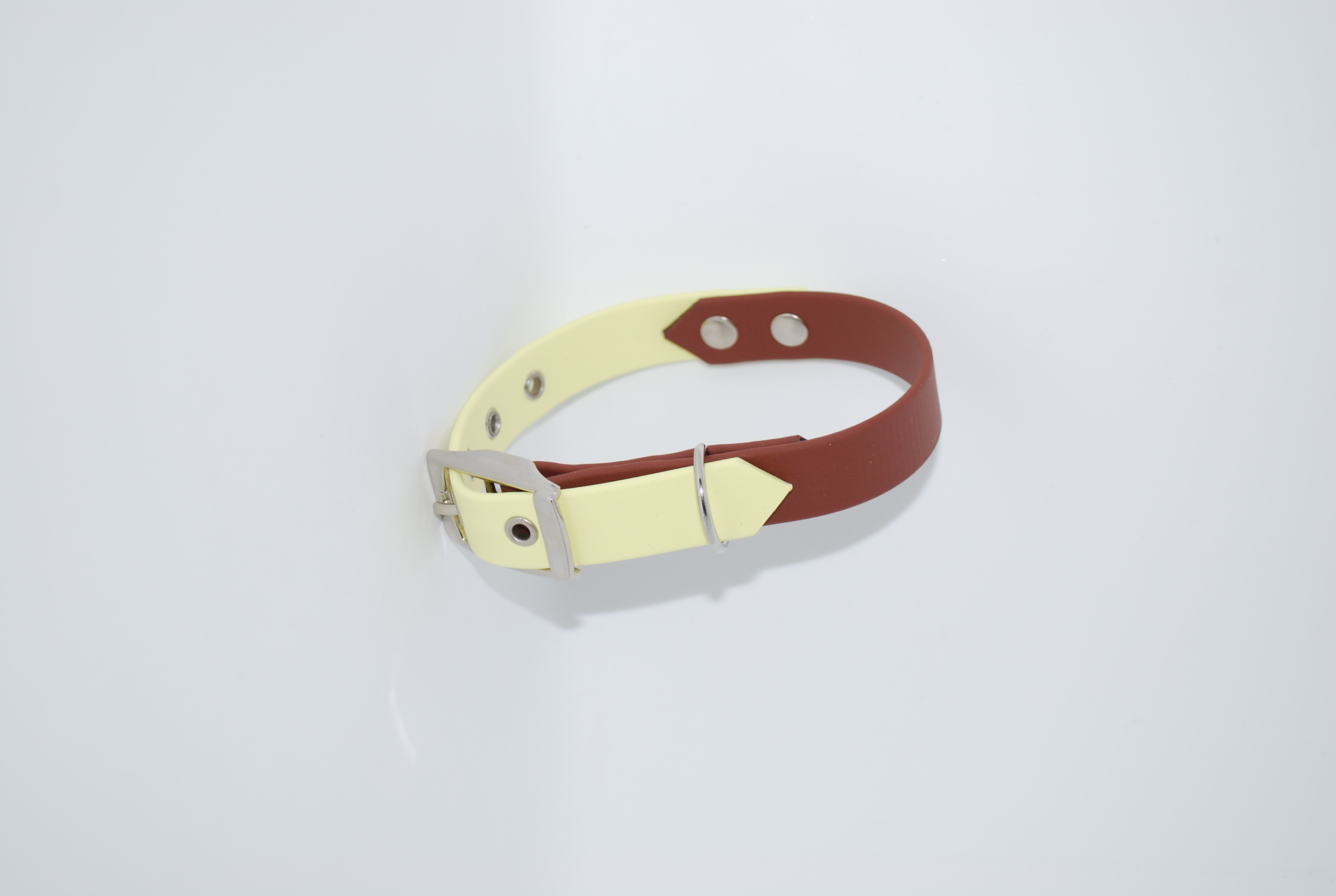 Biotano antkaklis "Brown-Pastel Yellow"