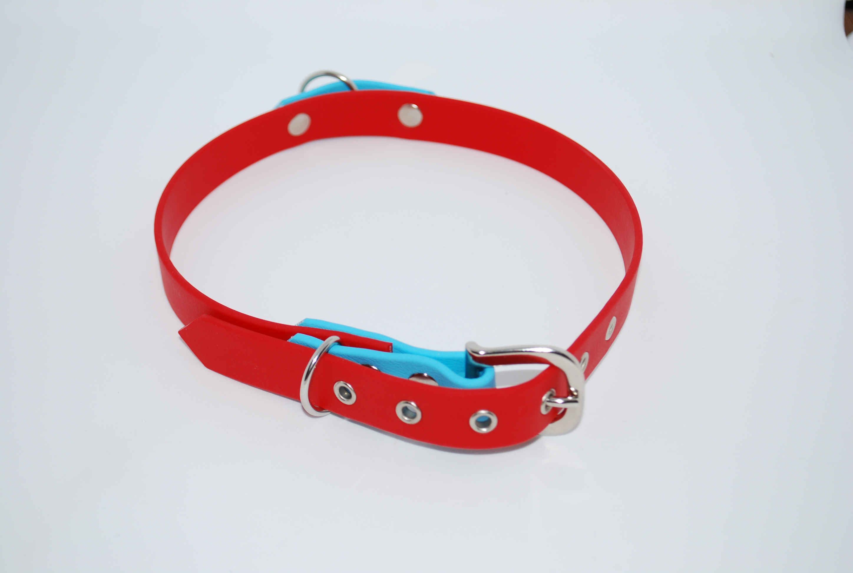 Biotano antkaklis "Red-Skyan Blue"