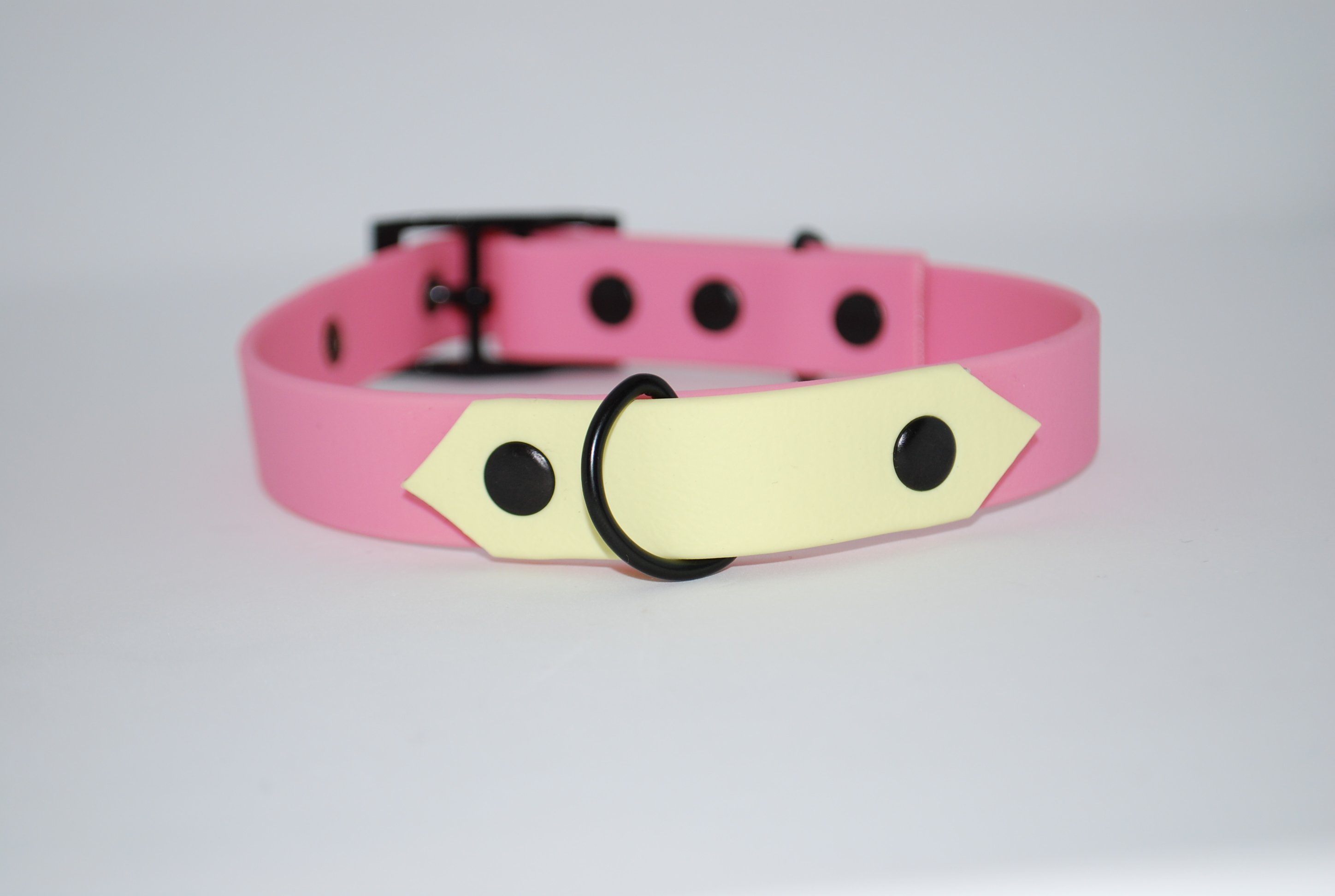 Biotano antkaklis "Pastel Pink"