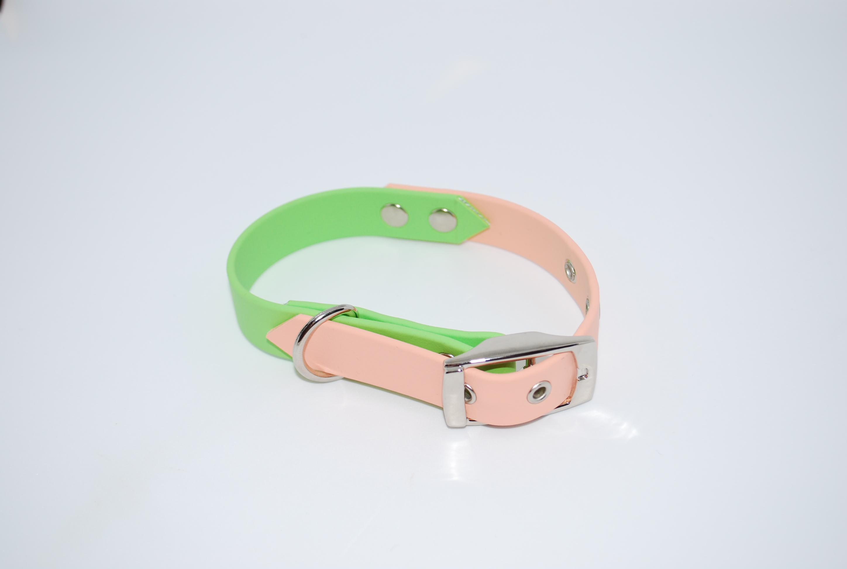 Biotano antkaklis "Appel Green-Peach"