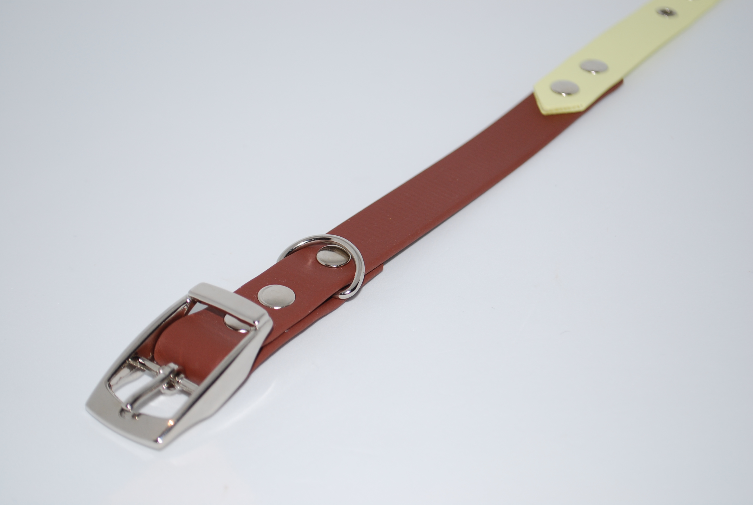 Biotano antkaklis "Brown-Pastel Yellow"