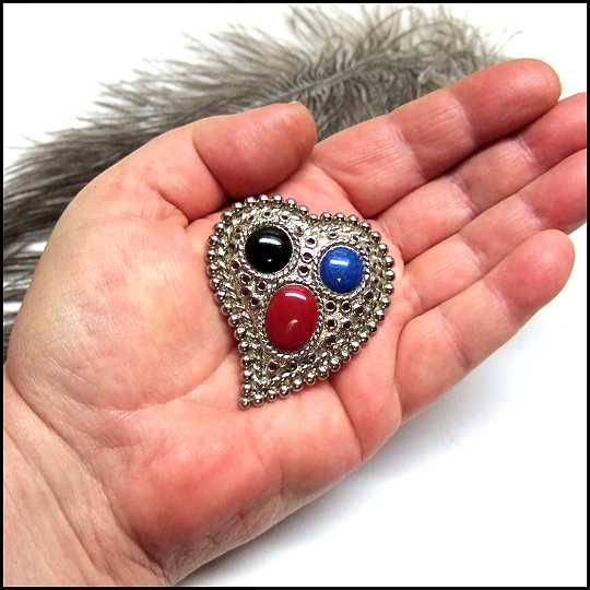 1970s Vintage Silver Heart Brooch Bohemian Paisley Pin