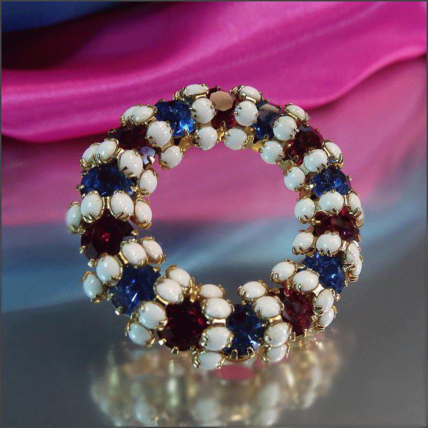 1950s UnSigned WEISS Patriotic Crystal Vintage Wreath Brooch