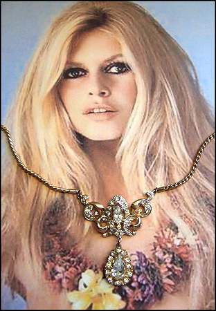 1950s Signed CORO Pegasus Formal Lavaliere Vintage Crystal Necklace