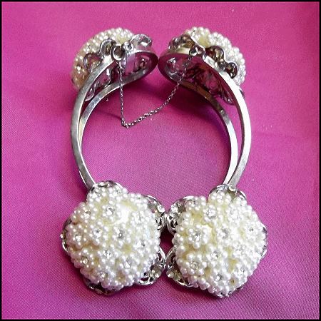 1950s ANN VEIN Signed Vintage Pearl Bracelet w Brooch