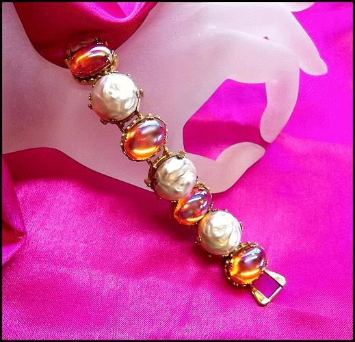 1950s Mabe Pearl and Marigold Carnival Glass Vintage Bracelet