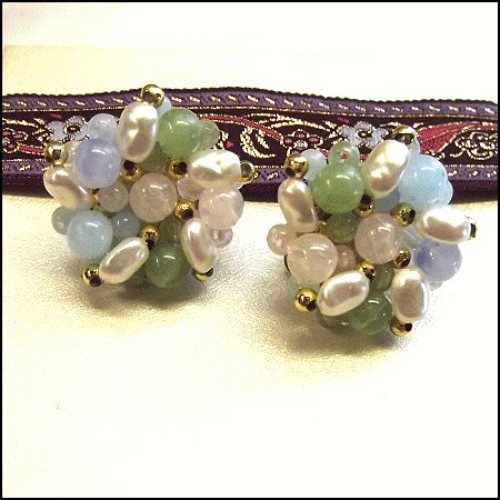 1960s Pearl Clip Earrings w Jadeite Like Beads