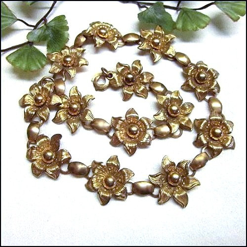 1930s Art Nouveau Gold Flower Vintage Choker Necklace