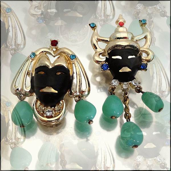 1950s Vintage Oriental Gold Face Mask Pin Set Black w Jade Glass 