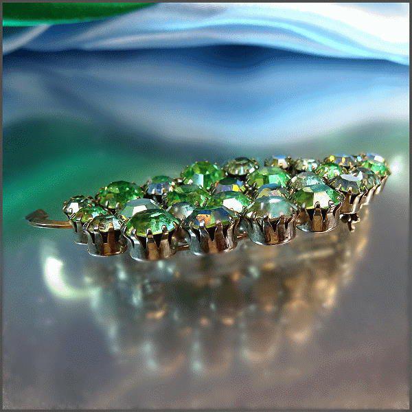1940s Vintage Peridot Rhinestone Big Leaf Brooch
