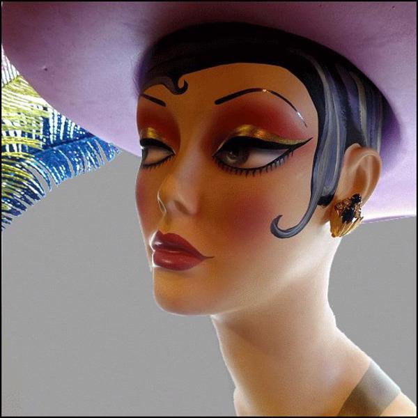 1950s Formal Gold Black Glass Vintage Clip Earrings