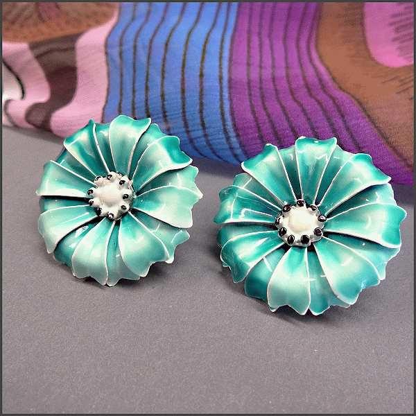 1960s Vintage Clip Earrings Retro Turquoise Blue Flowers 