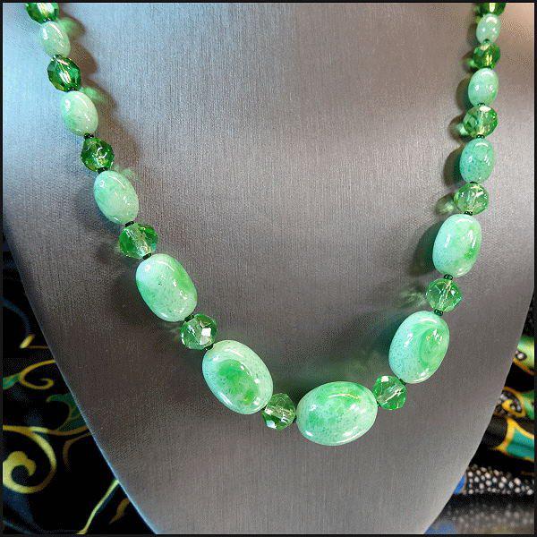 1950s Rare Jade Glass Thuringia Bead Vintage Necklace