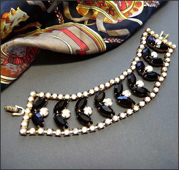 1950s Delizza Elster or Schreiner Opal Crystal Vintage Bracelet