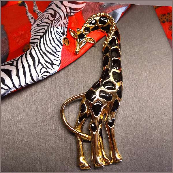 1980s Vintage Giant Giraffe Gold Enamel Rhinestone Brooch