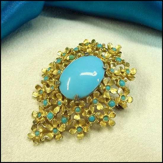 1950s Victorian Style Vintage Brooch Gold w Robins Egg Blue Glass 
