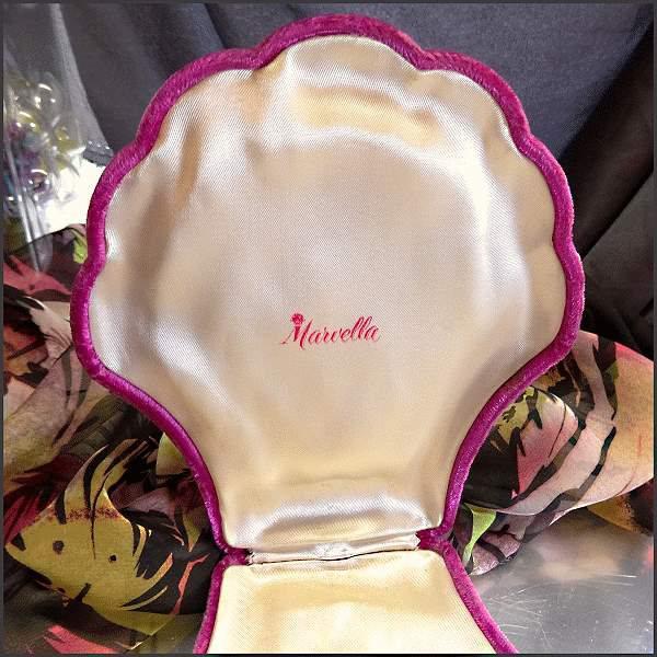 1960s RARE Signed Marvella Hot Pink Velvet VIntage Pearl Necklace Case