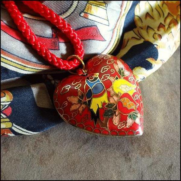 1970s Tropical Bird Red Cloisonne Vintage Heart Necklace