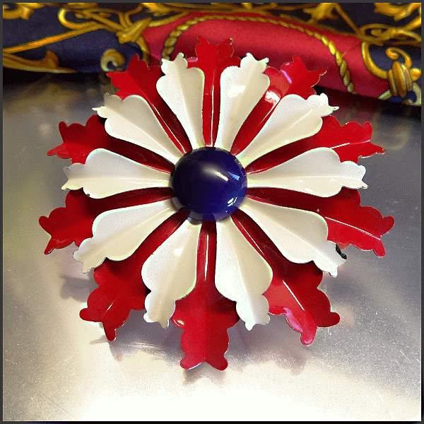 1960s American Big Patriotic Flower Vintage Copper Brooch