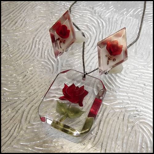 1950s Red Roses Carved Lucite Necklace w Earrings