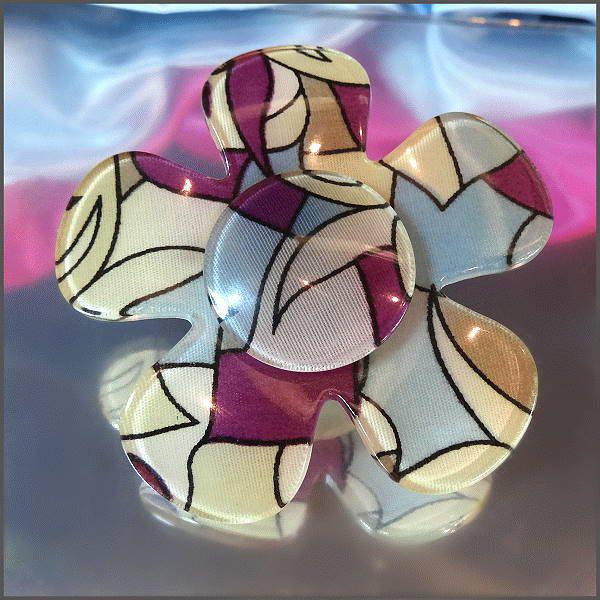 1960s Big Flower Power Lucite Mod Hippie Vintage Brooch