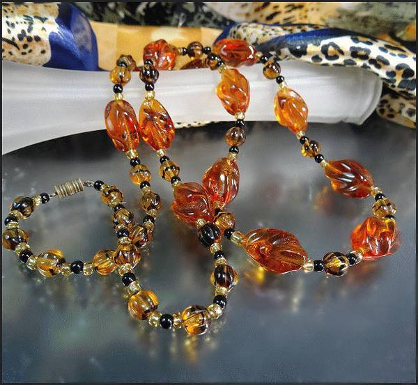 1940s Tortoise Amber Glass Twist Necklace Neu Gablonz Jewelry