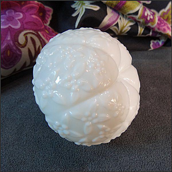 Antique Sugar Shaker Muffineer Challinor Opalescent Glass Flowers