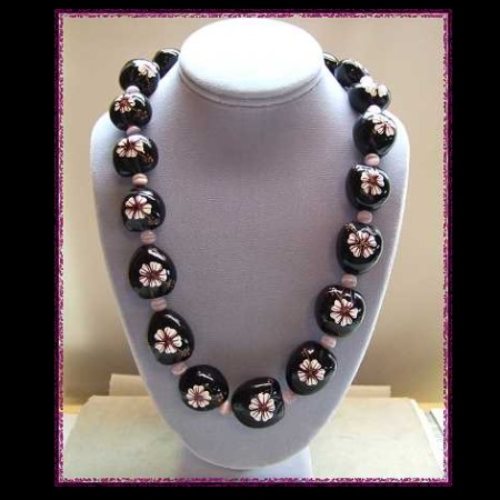 1990s Hawaiian Kukui Nut Hand Painted Flowers Vintage Necklace