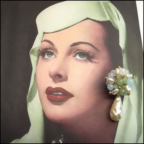 1960s Vintage Clip Earrings Freshwater Pearls w Rice Pearls 