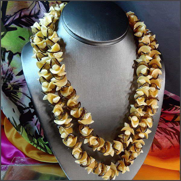 1950s Vintage Necklace West German Honey Pearl Shells 