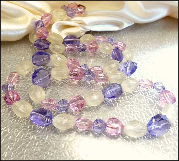 1960s Long Vintage Lucite Necklace Ice Jewels Lucite Lavender n Pink 