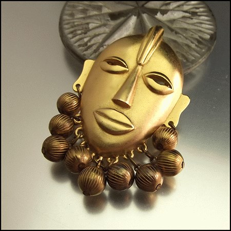 1950s Vintage Art Deco Brooch Gold Ubangi Face Mask 