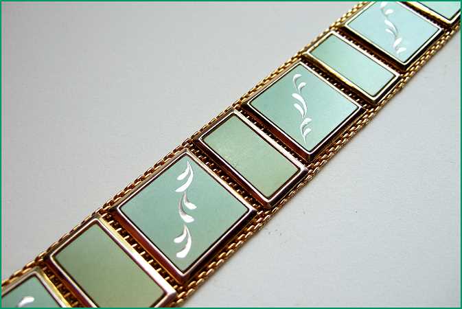 1950s Anodized Green Engraved Vintage Gold Panel Bracelet