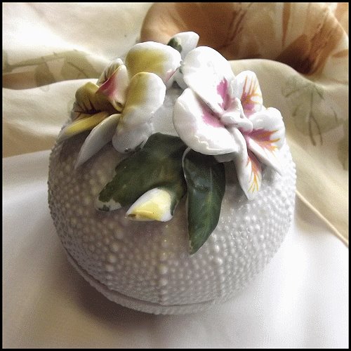 Majolica Style Porcelain Vintage Jewelry Box