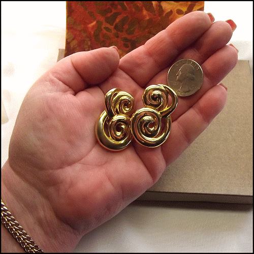 1980s Anne Klein Signed Retro Vintage Gold Clip Earrings