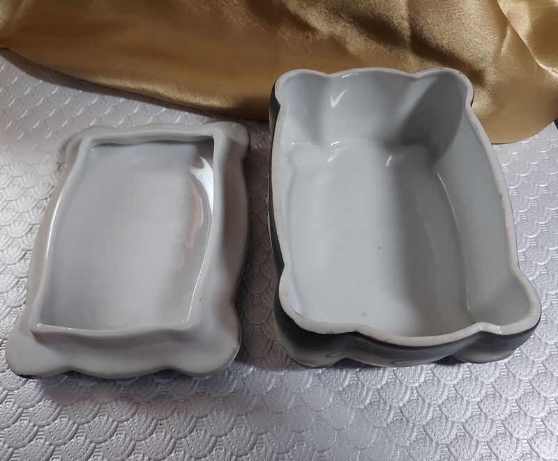 1930s Dragonware Dresser Box Japanese Moriage Porcelain